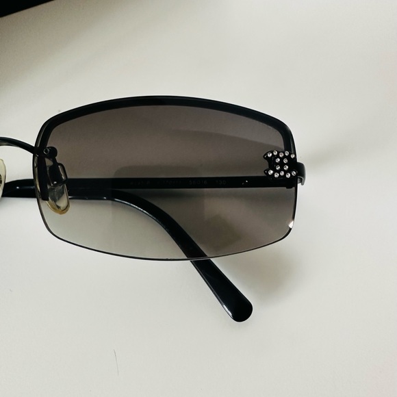 Sold - Picture 5 of 13